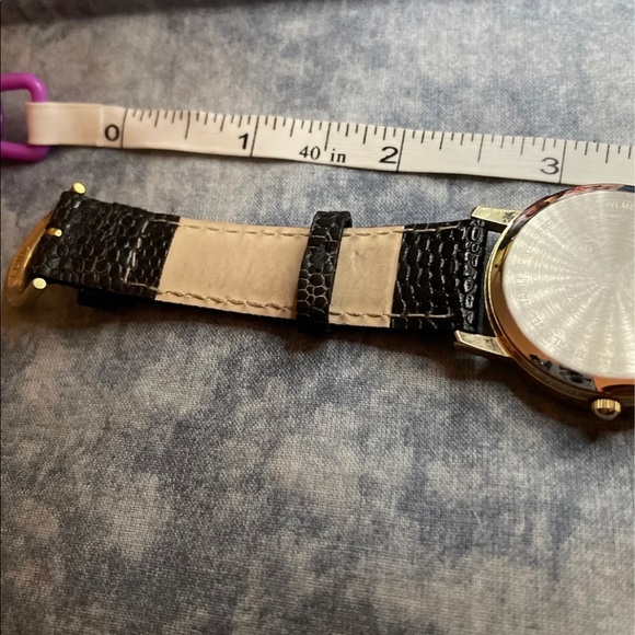 Mickey Mouse Watch - Picture 4 of 4